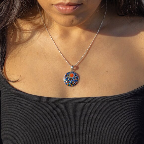 Sun & Star Lab Fire Opal Pendant Necklace For Ladies Wear, 925 Sterling Silver - Picture 3 of 10